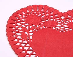 Papier Doilies Herz rot (12 Stck)